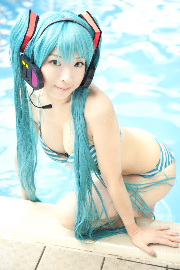 Hatsune Miku (Bikini Ver.)