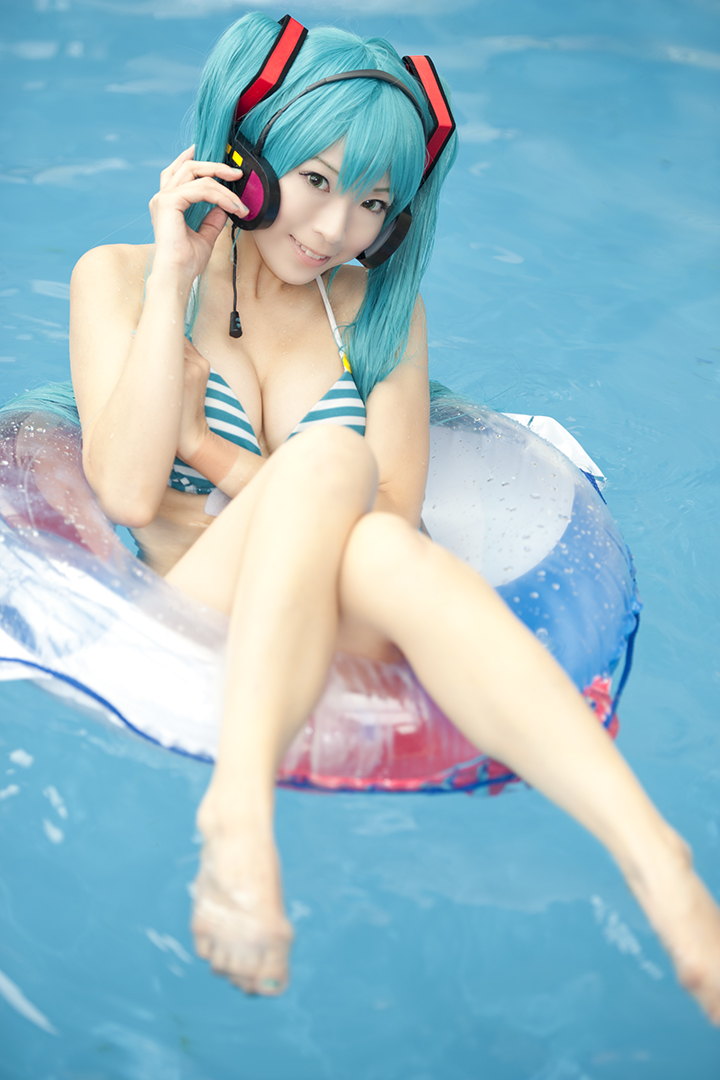 Hatsune Miku (Bikini Ver.)
