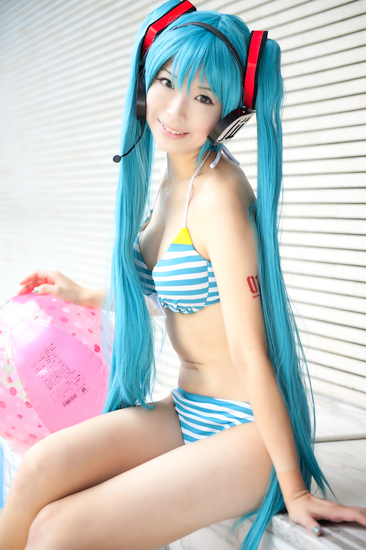 Hatsune Miku (Bikini Ver.)