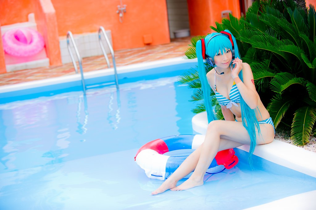 Hatsune Miku (Bikini Ver.)