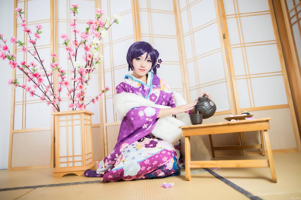 "Lovelive" tháng đầu tiên của kimono đã không đánh thức tojo chi c o s p l a y