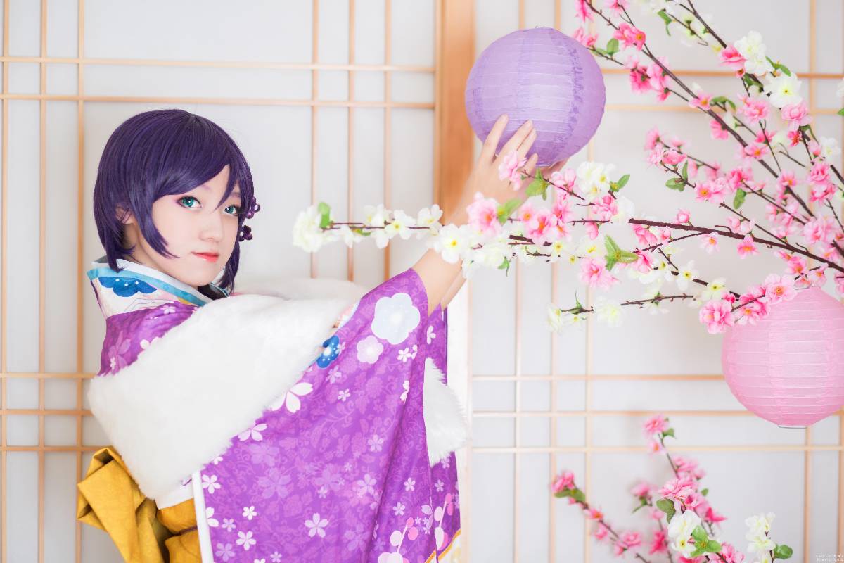 "Lovelive" tháng đầu tiên của kimono đã không đánh thức tojo chi c o s p l a y