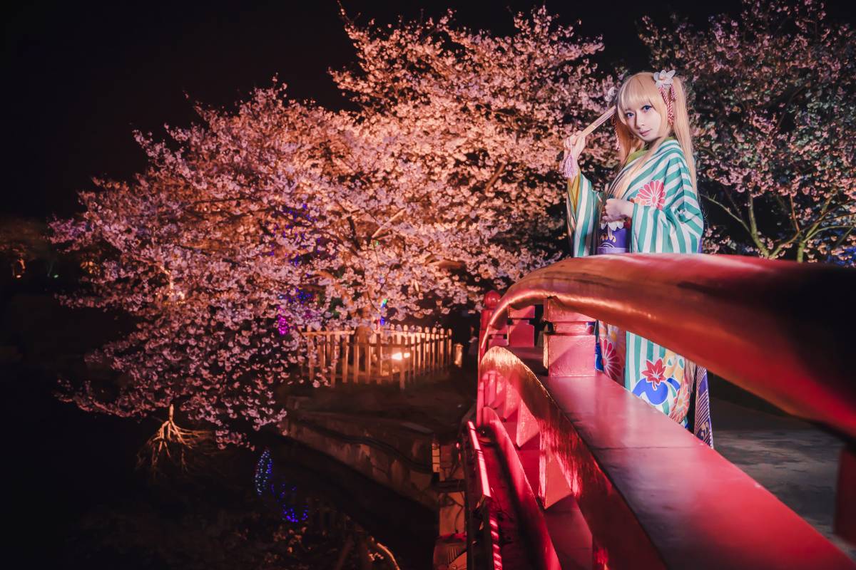 "Làm thế nào để phát triển một nữ anh hùng người qua đường" Eri Kimono ver c o s p l a y