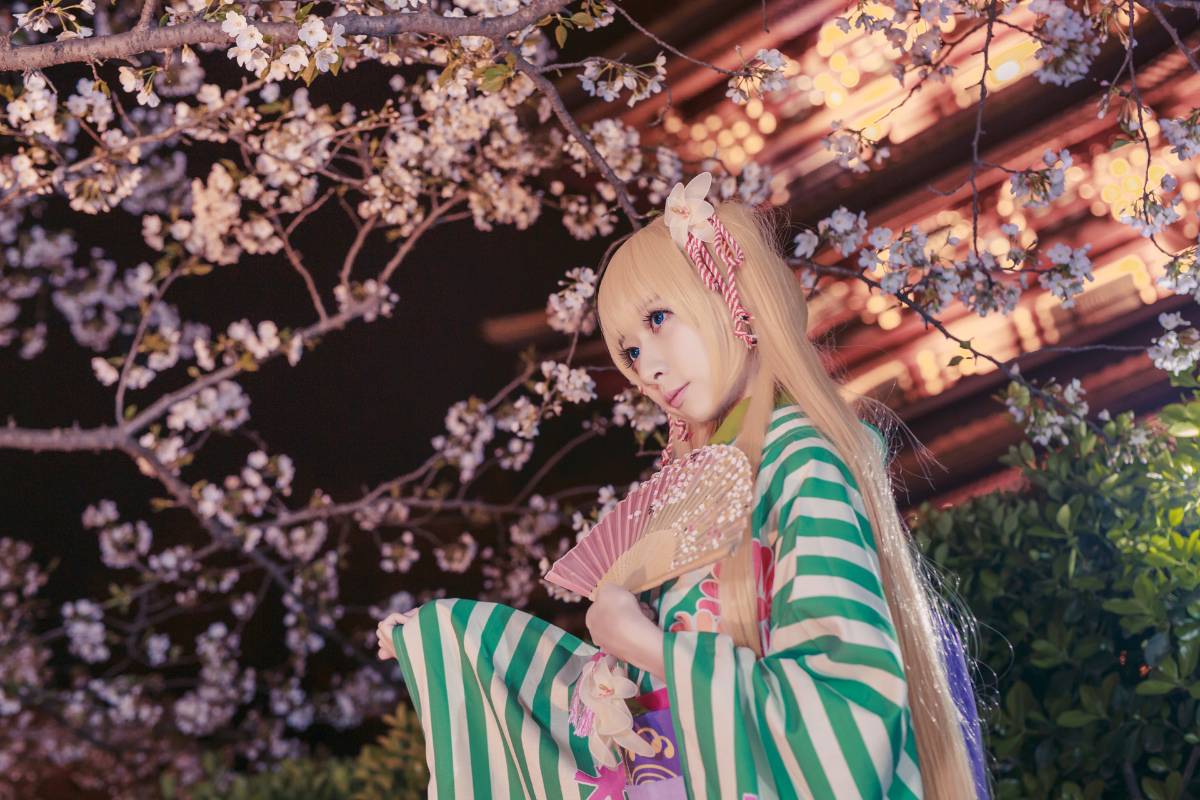 "Làm thế nào để phát triển một nữ anh hùng người qua đường" Eri Kimono ver c o s p l a y