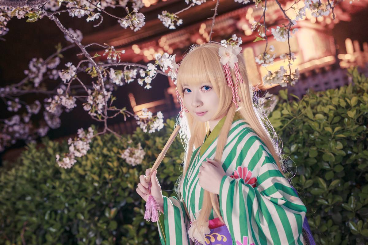 "Làm thế nào để phát triển một nữ anh hùng người qua đường" Eri Kimono ver c o s p l a y