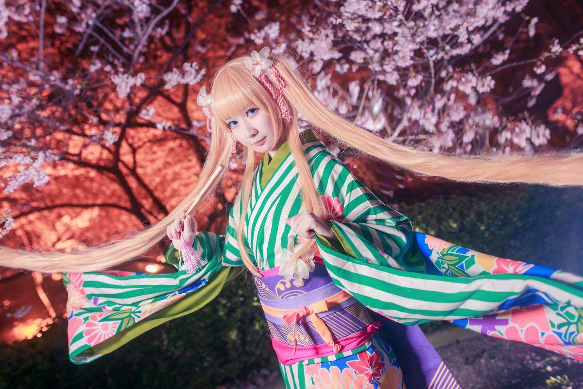 "Làm thế nào để phát triển một nữ anh hùng người qua đường" Eri Kimono ver c o s p l a y