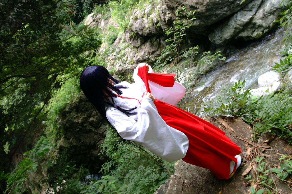 [Yokoegg] Mặt trăng vô danh