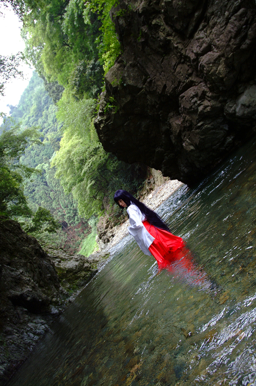 [Yokoegg] Mặt trăng vô danh