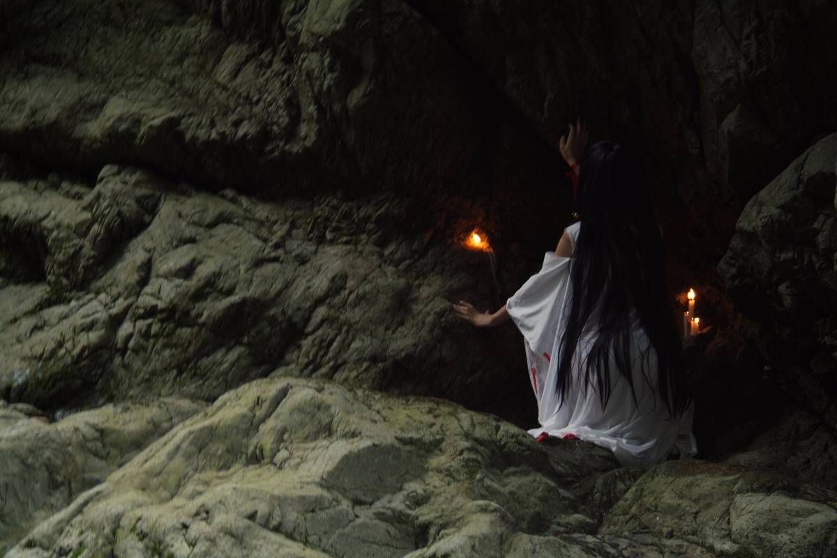 [Yokoegg] Mặt trăng vô danh