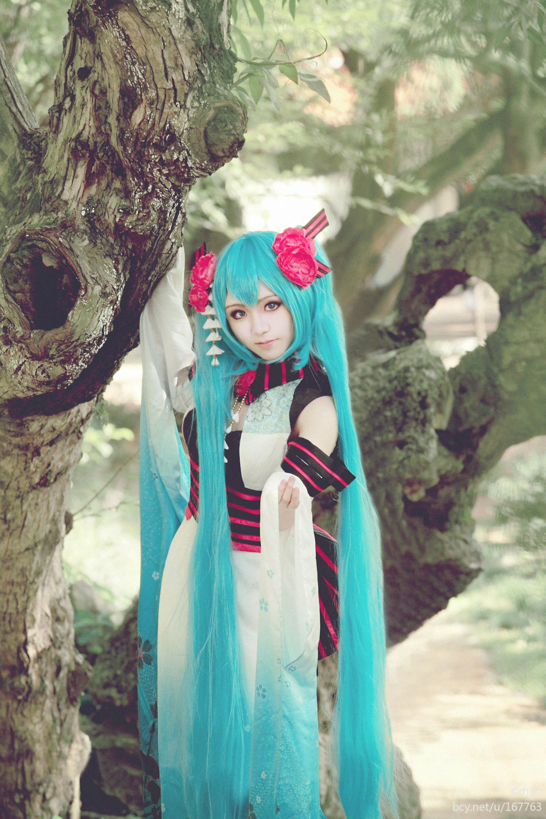 Phiên bản quốc ca kỳ lạ "Hatin Miku" cos