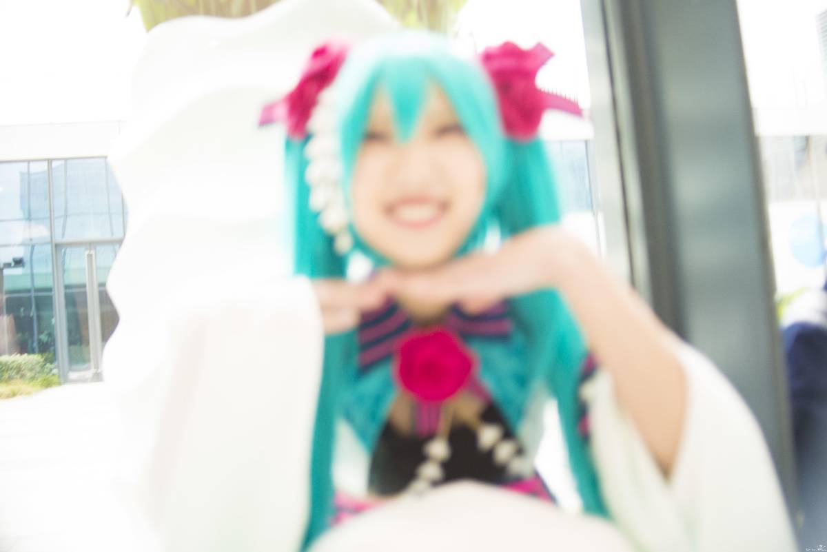 Phiên bản quốc ca kỳ lạ "Hatin Miku" cos