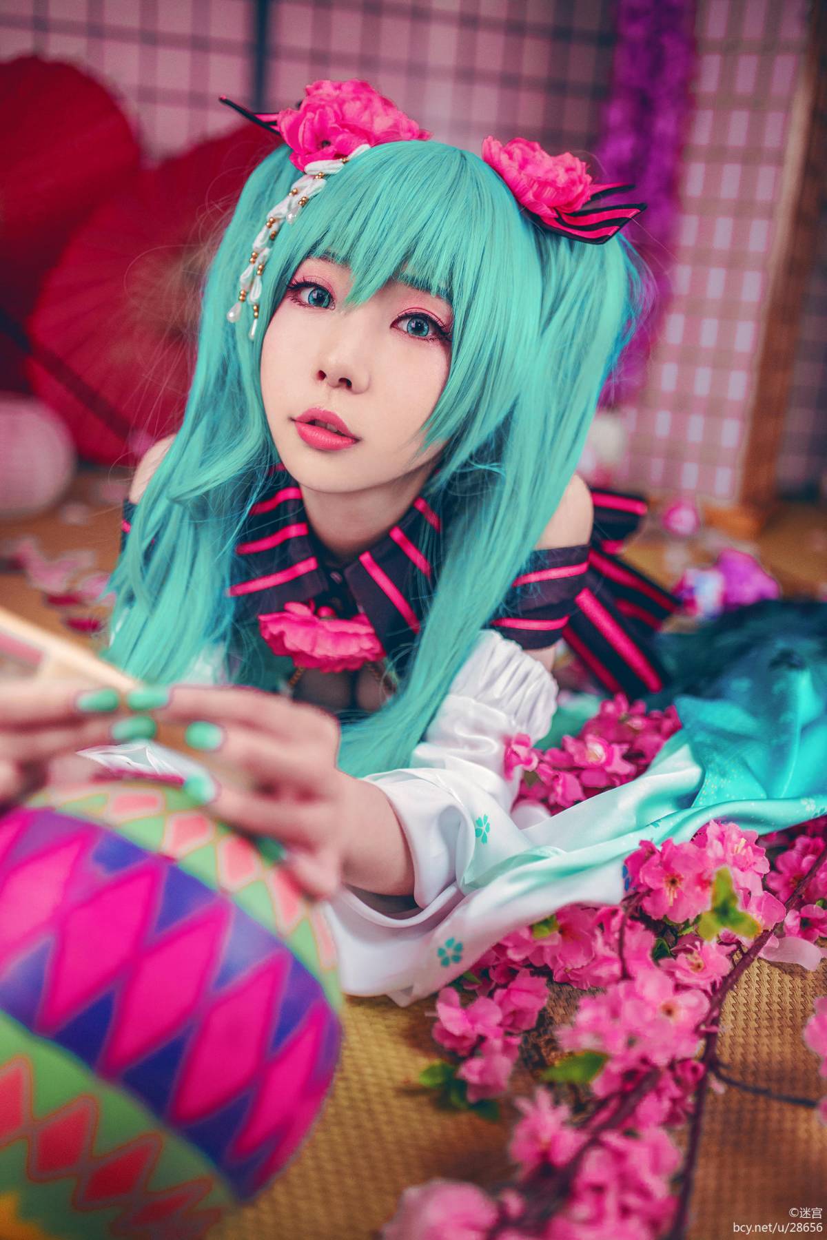 Phiên bản quốc ca kỳ lạ "Hatin Miku" cos