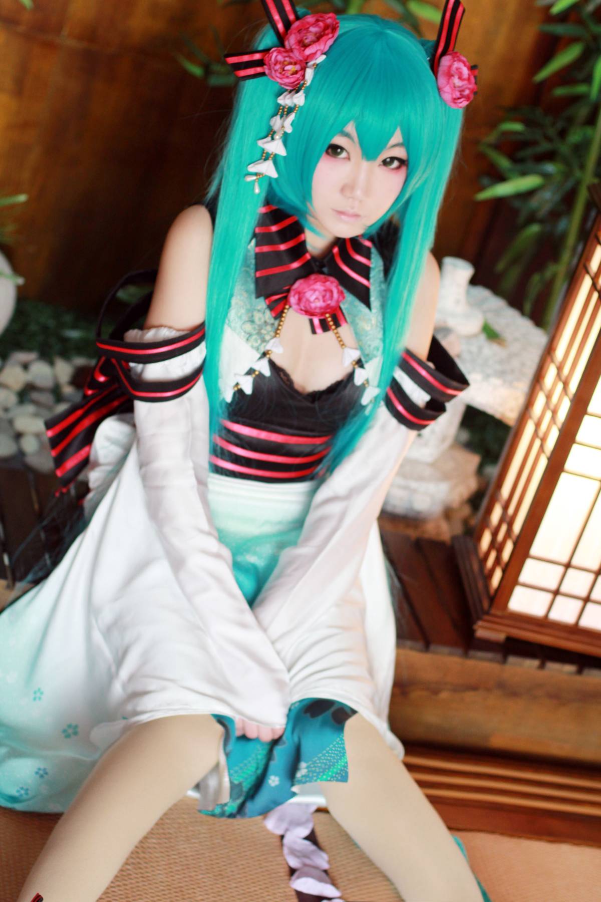 Phiên bản quốc ca kỳ lạ "Hatin Miku" cos