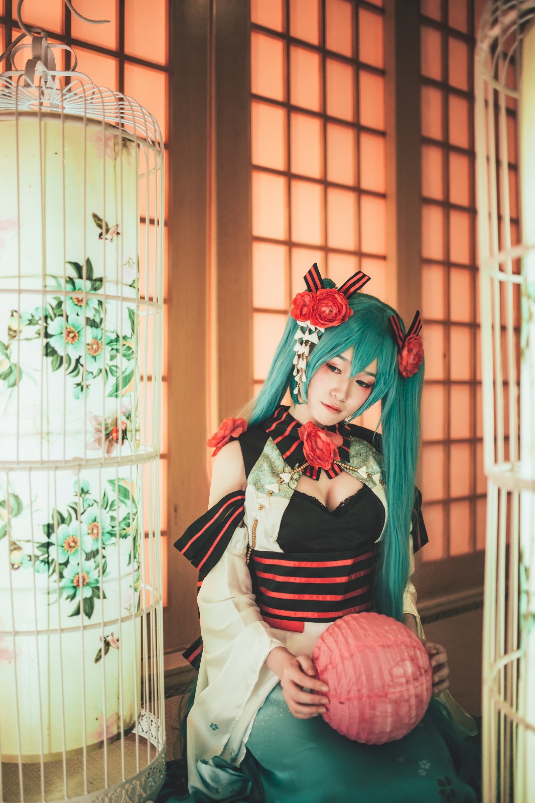 Phiên bản quốc ca kỳ lạ "Hatin Miku" cos