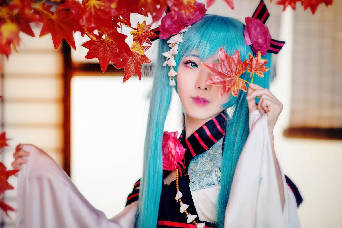 Phiên bản quốc ca kỳ lạ "Hatin Miku" cos