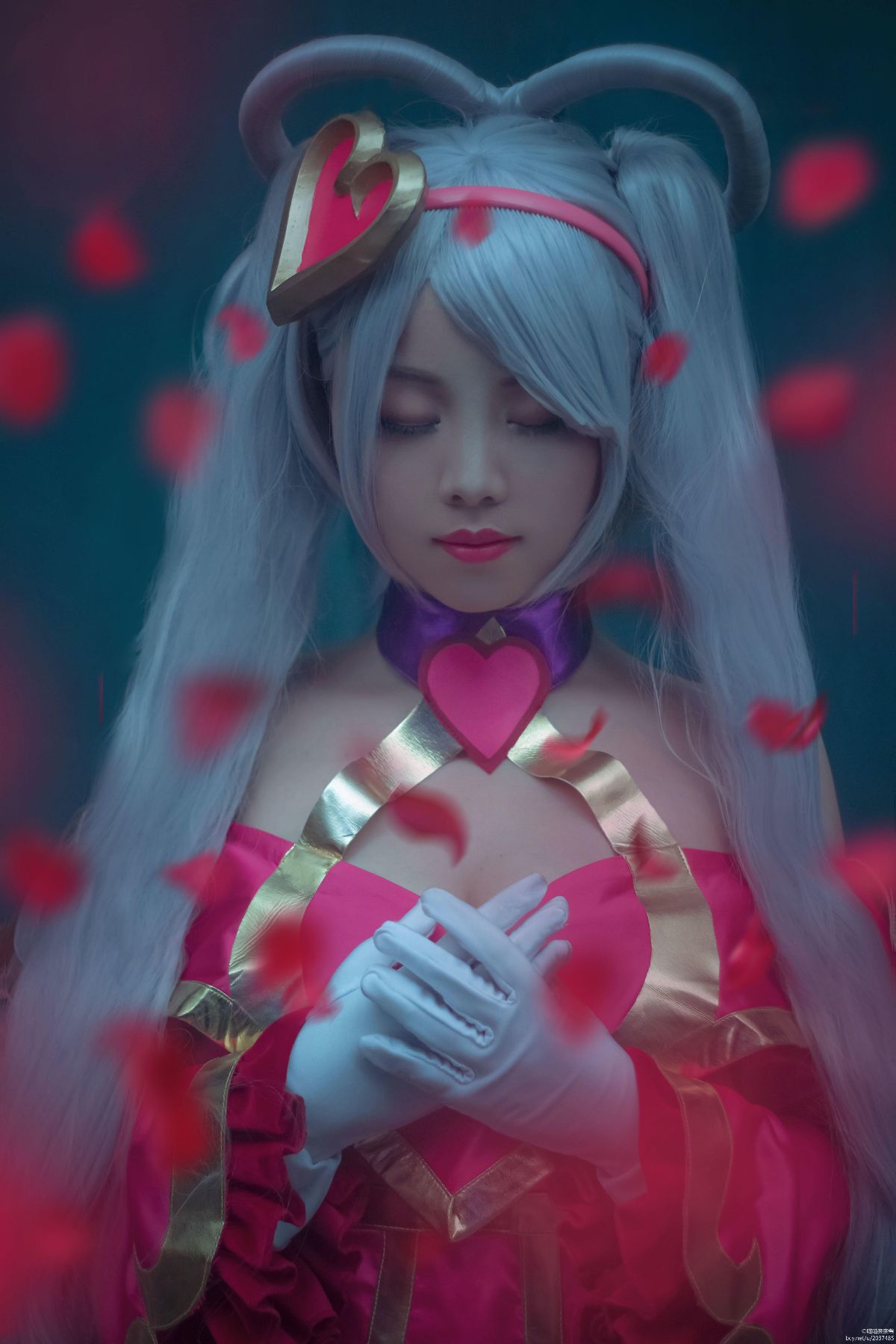 "Liên minh huyền thoại" Ngày Valentine Limited Skin Sweetheart Baby Sona C O S P L A Y