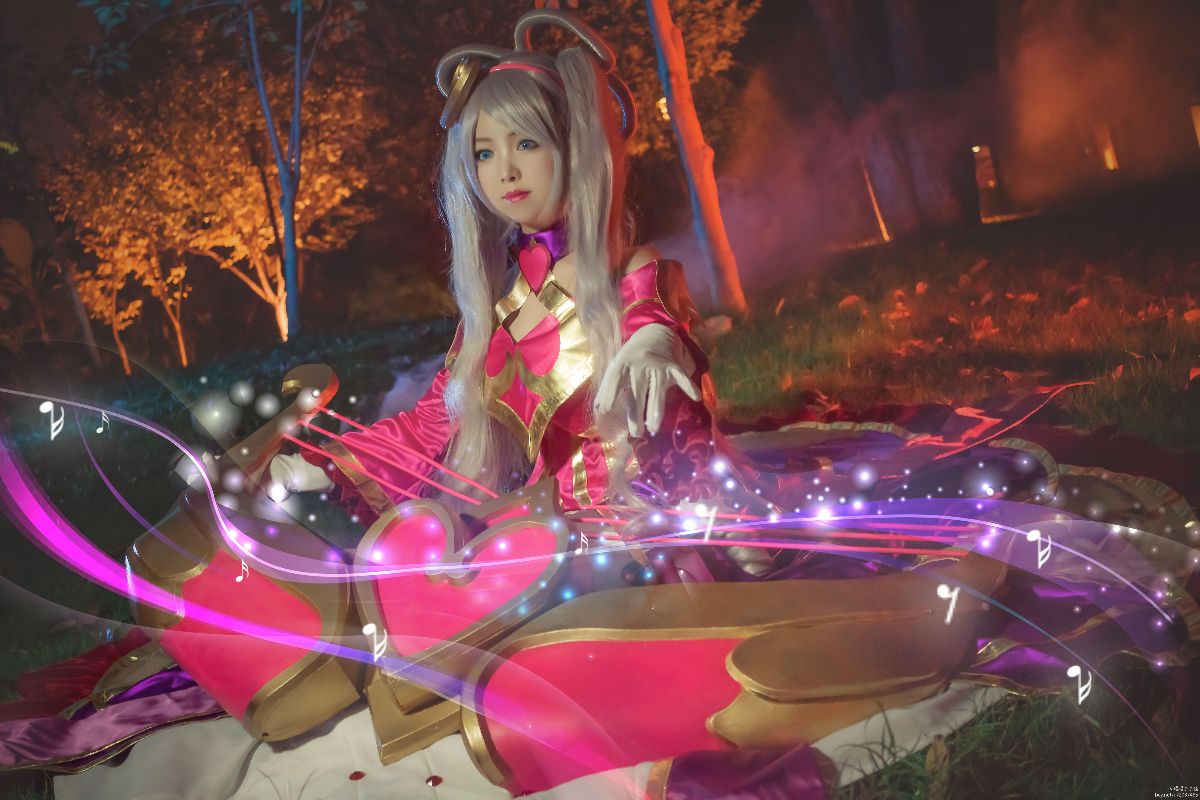 "Liên minh huyền thoại" Ngày Valentine Limited Skin Sweetheart Baby Sona C O S P L A Y