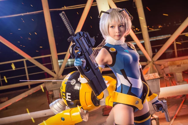 "BEE BEE" LIULI BEE COMBAT SAID C O S P L A Y