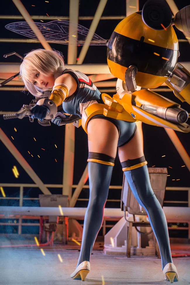 "BEE BEE" LIULI BEE COMBAT SAID C O S P L A Y