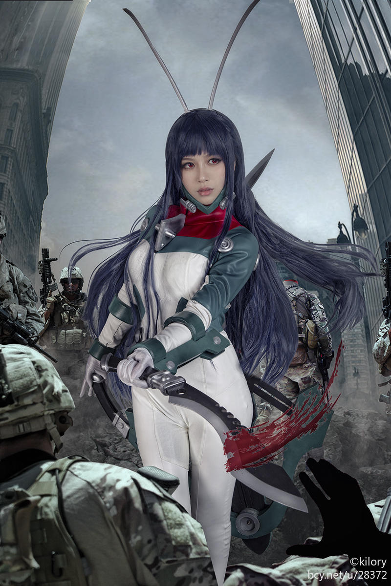 "BEE BEE" LIULI BEE COMBAT SAID C O S P L A Y