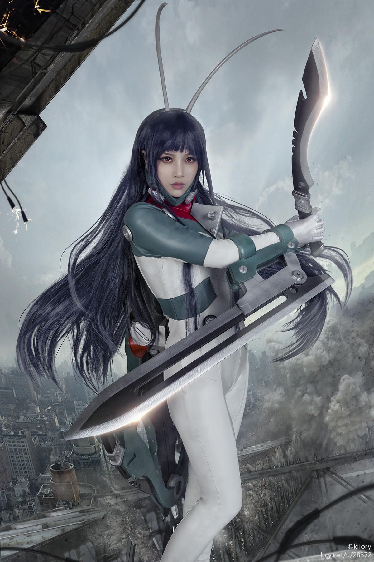 "BEE BEE" LIULI BEE COMBAT SAID C O S P L A Y