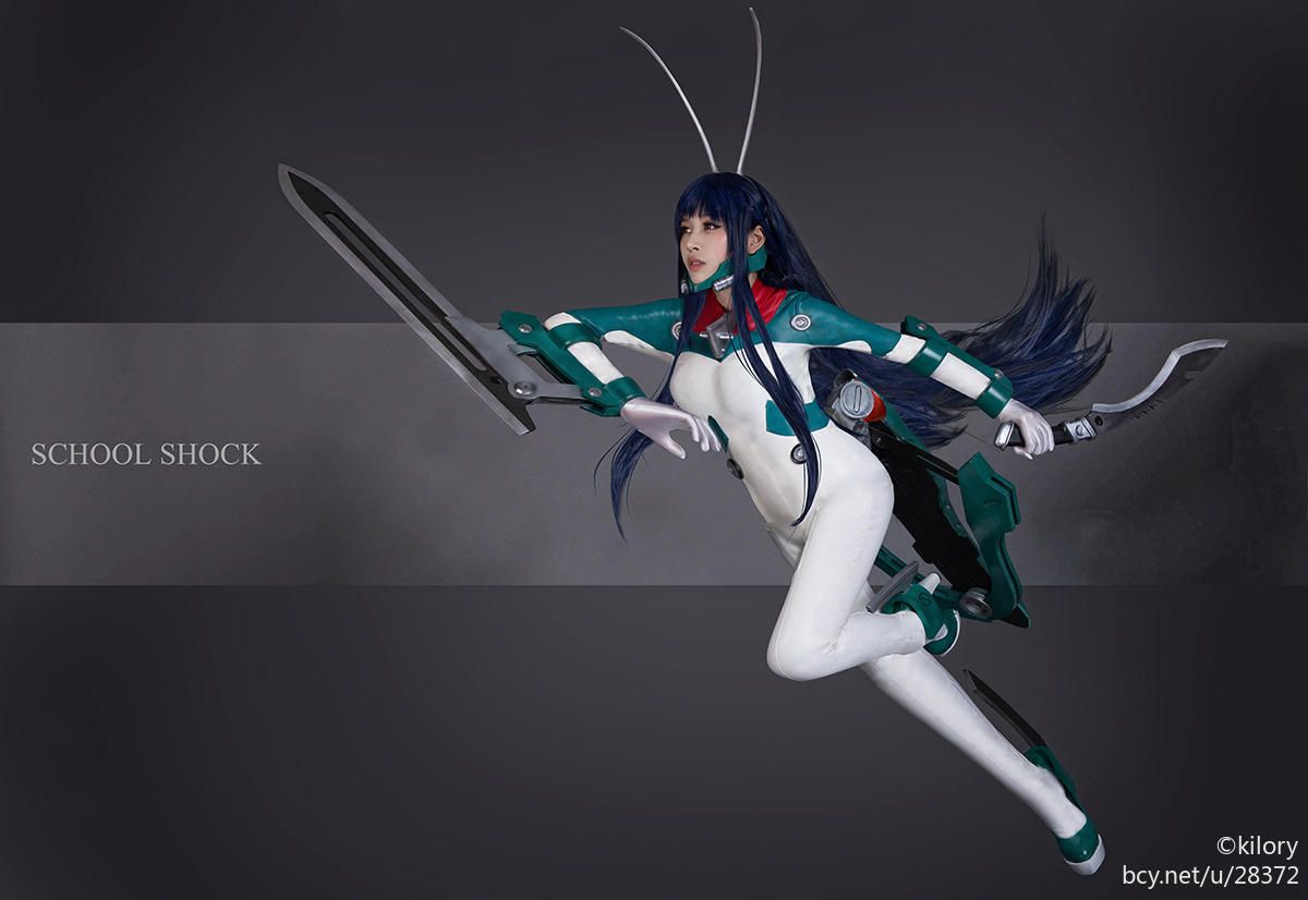 "BEE BEE" LIULI BEE COMBAT SAID C O S P L A Y