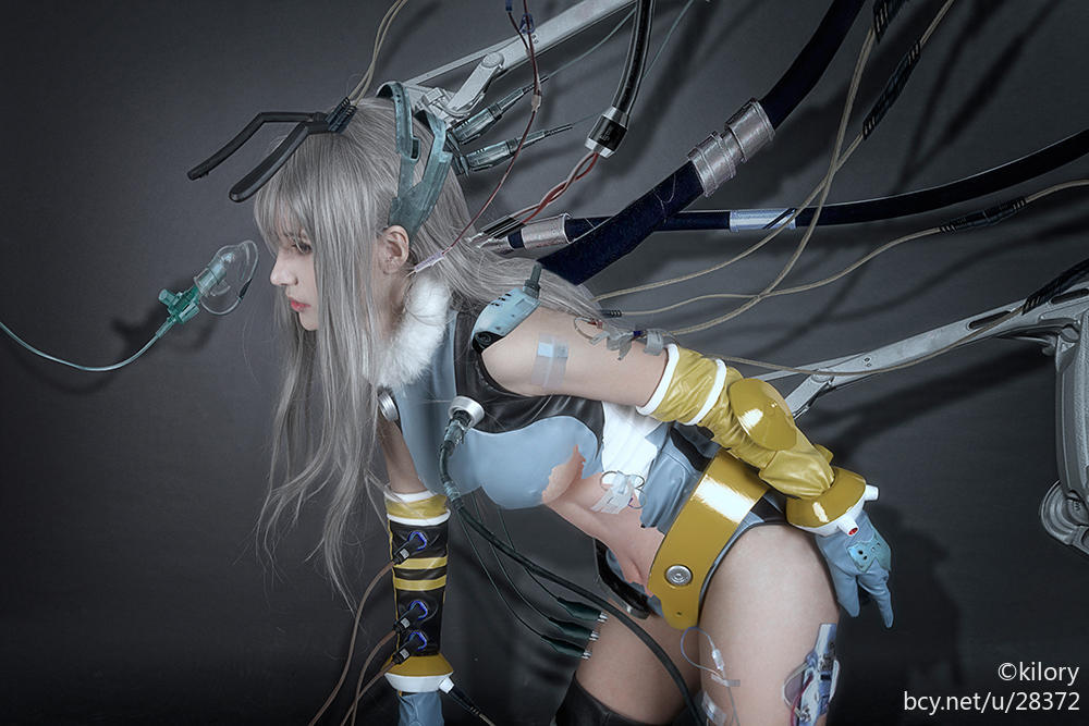 "BEE BEE" LIULI BEE COMBAT SAID C O S P L A Y