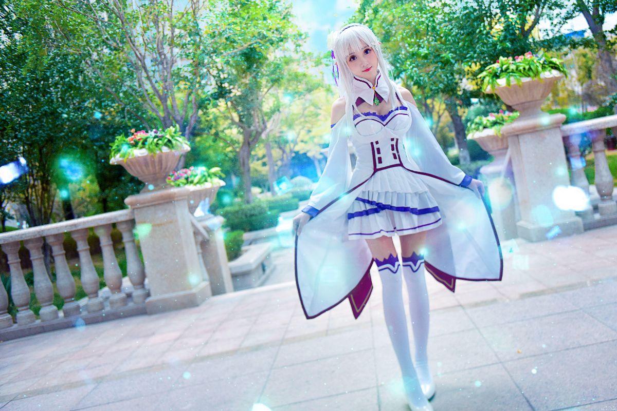 Re: Cuộc sống ở một thế giới khác từ đầu## Emilya#