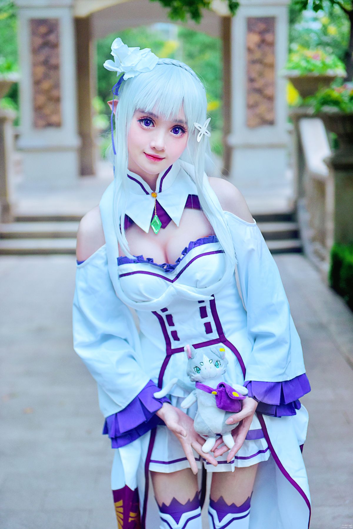 Re: Cuộc sống ở một thế giới khác từ đầu## Emilya#