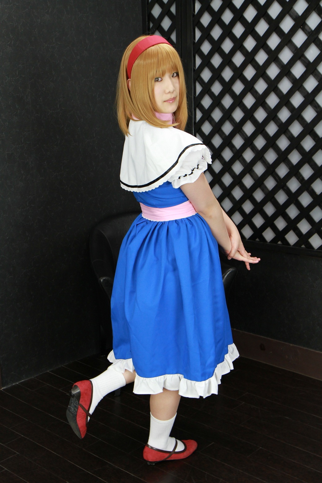 [Này, tôi đang chiến đấu!