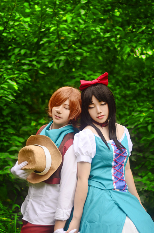 "Hàng trăm ngàn trò đùa lạnh lùng" Pinocchio x Bạch Tuyết C O S P L A Y