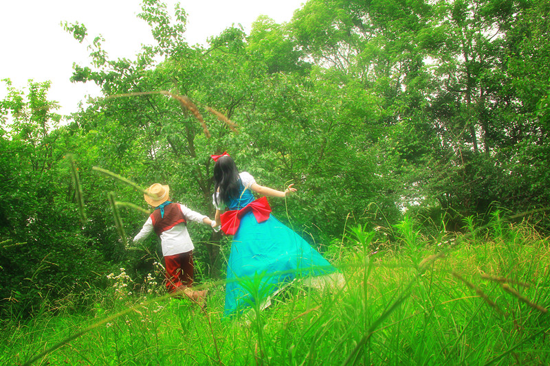 "Hàng trăm ngàn trò đùa lạnh lùng" Pinocchio x Bạch Tuyết C O S P L A Y