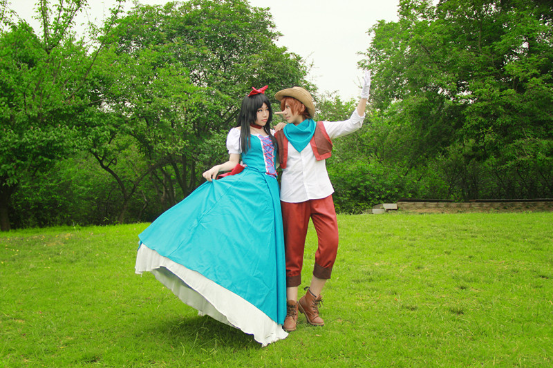 "Hàng trăm ngàn trò đùa lạnh lùng" Pinocchio x Bạch Tuyết C O S P L A Y