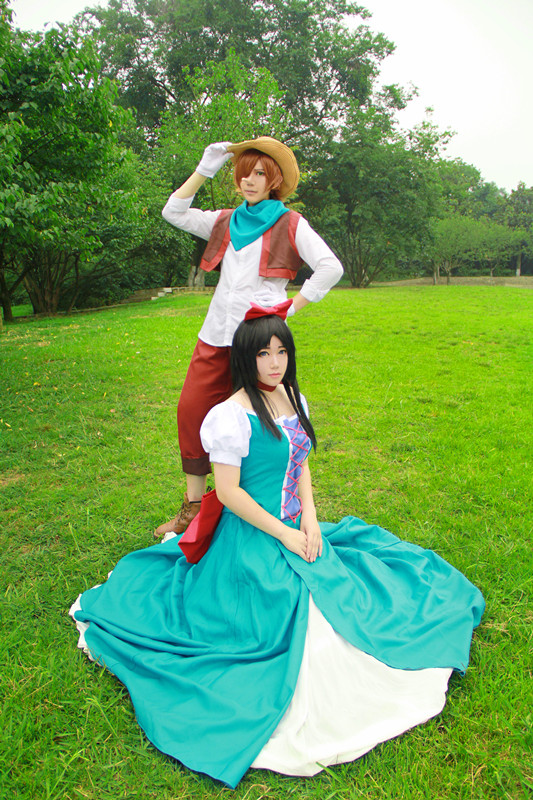 "Hàng trăm ngàn trò đùa lạnh lùng" Pinocchio x Bạch Tuyết C O S P L A Y