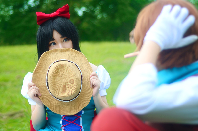 "Hàng trăm ngàn trò đùa lạnh lùng" Pinocchio x Bạch Tuyết C O S P L A Y