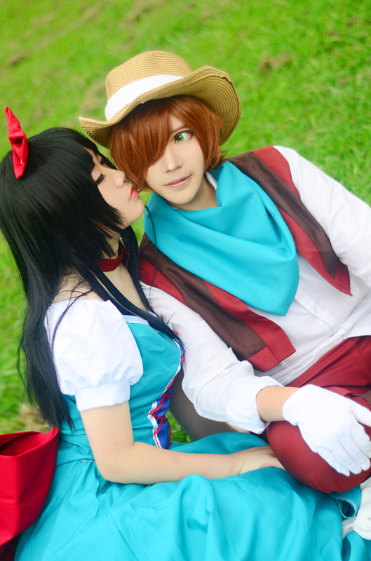 "Hàng trăm ngàn trò đùa lạnh lùng" Pinocchio x Bạch Tuyết C O S P L A Y