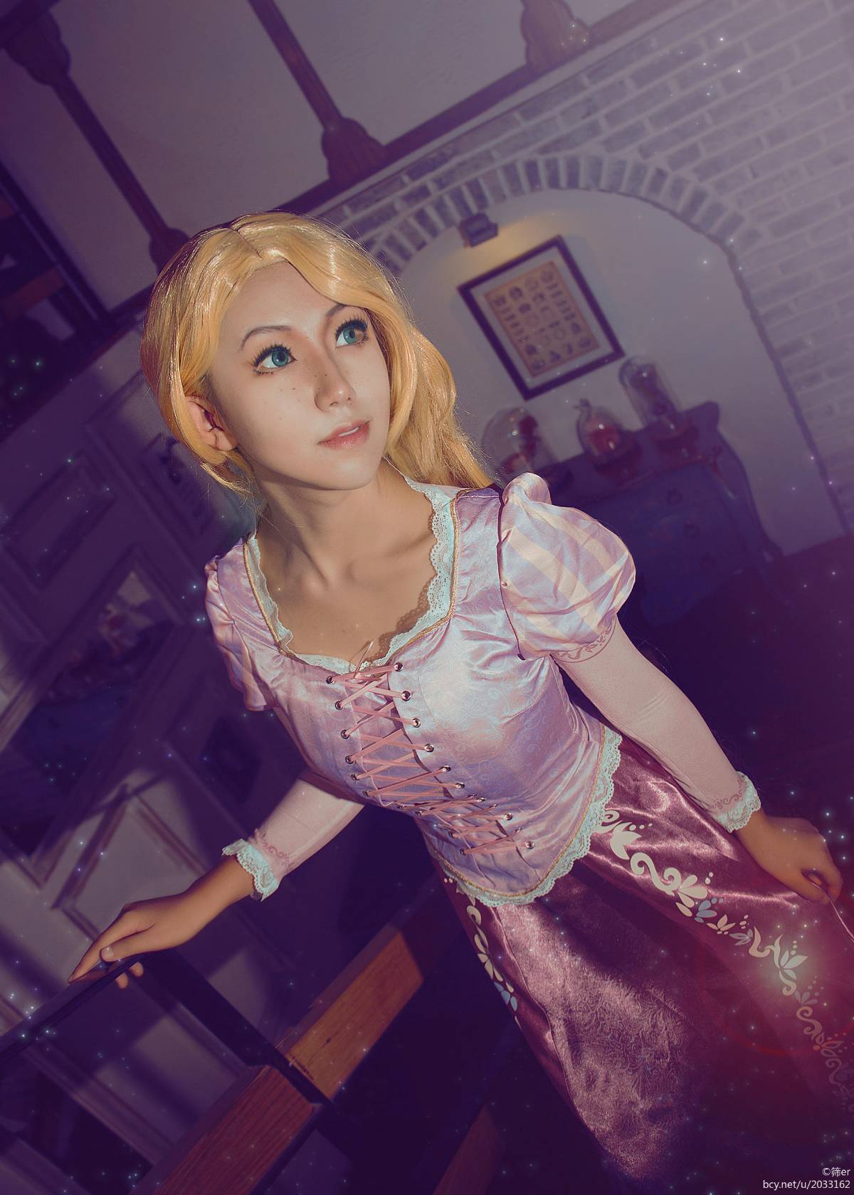 "Magic" Rapunzel Lepe c o s p l a y