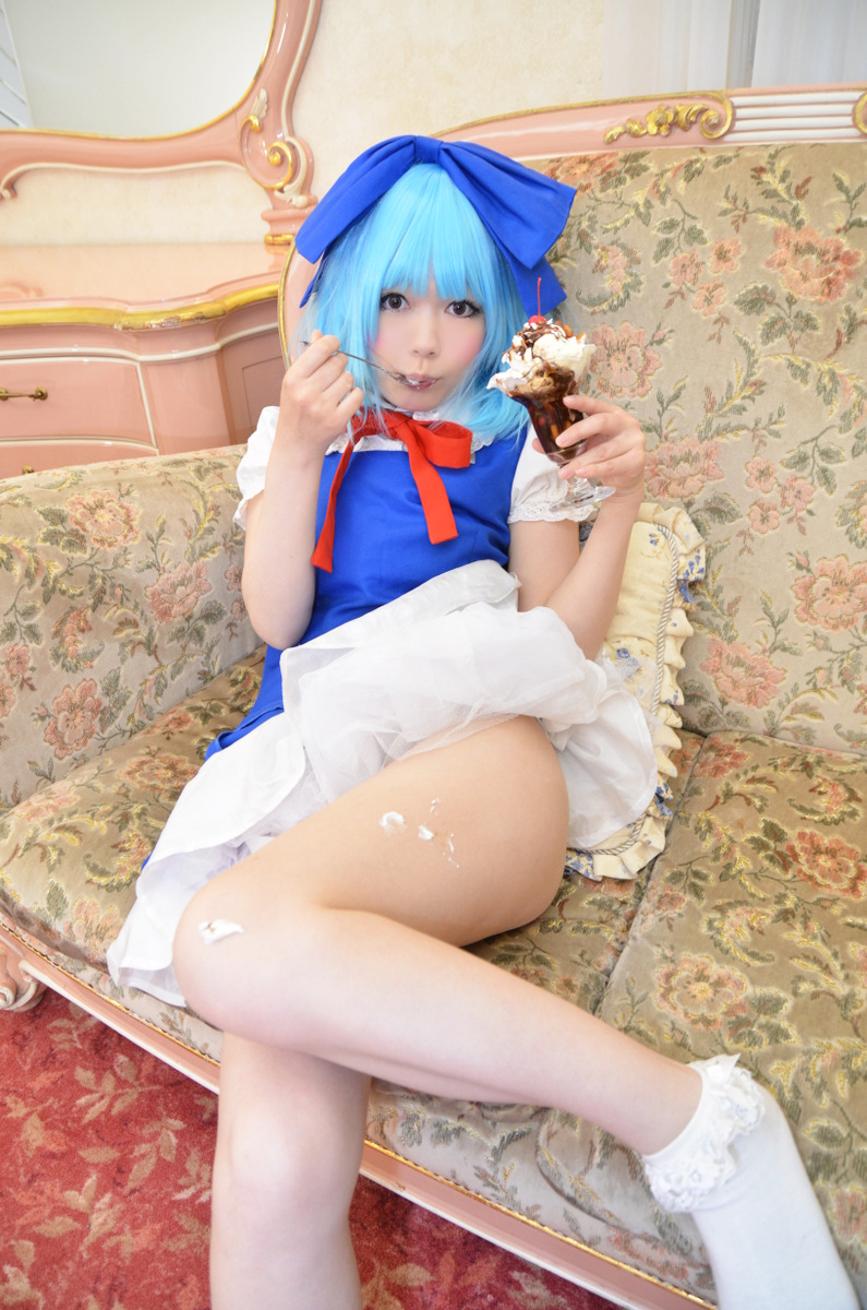 [từ một bông hồng] Touhou không đứng yên