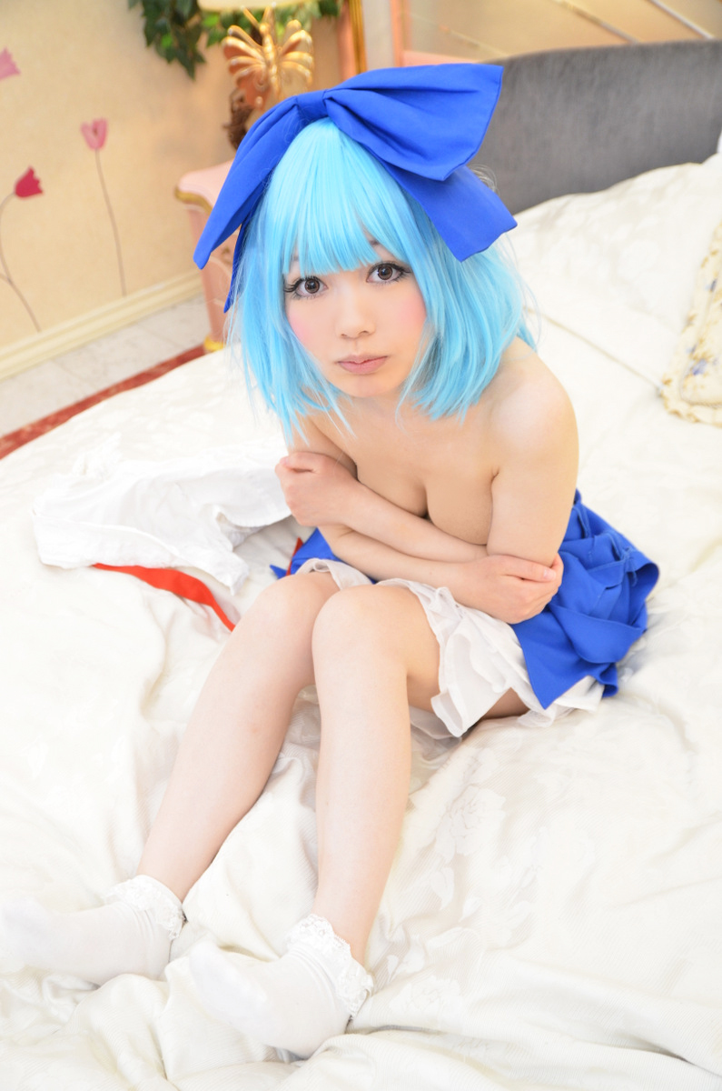 [từ một bông hồng] Touhou không đứng yên