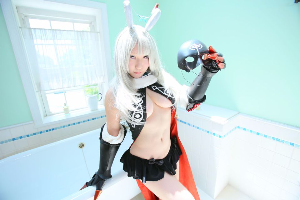 Cô gái trẻ chinh phục ""