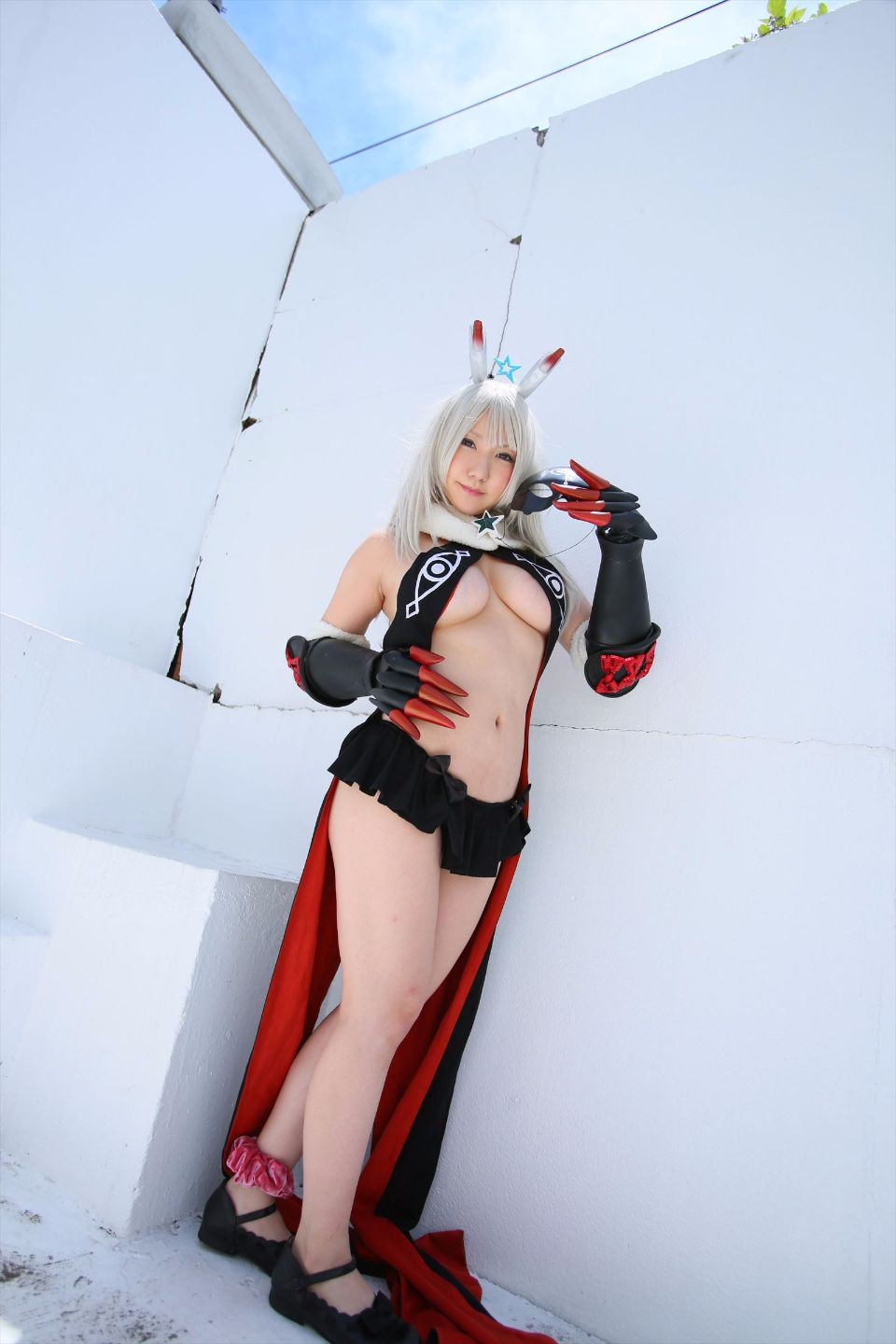 Cô gái trẻ chinh phục ""