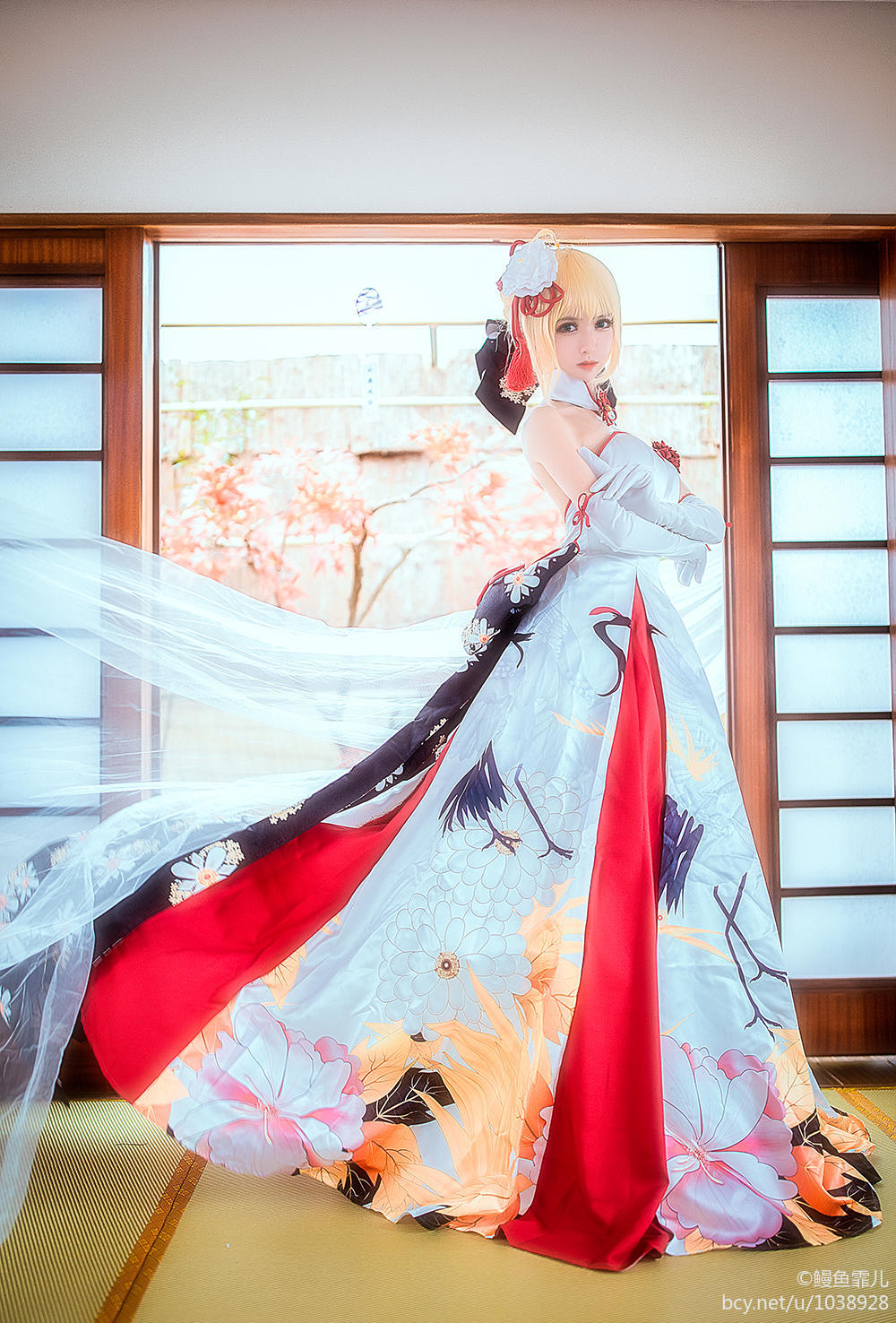 Số phận lớn hàng tháng tiền thưởng saber c o s p l a y