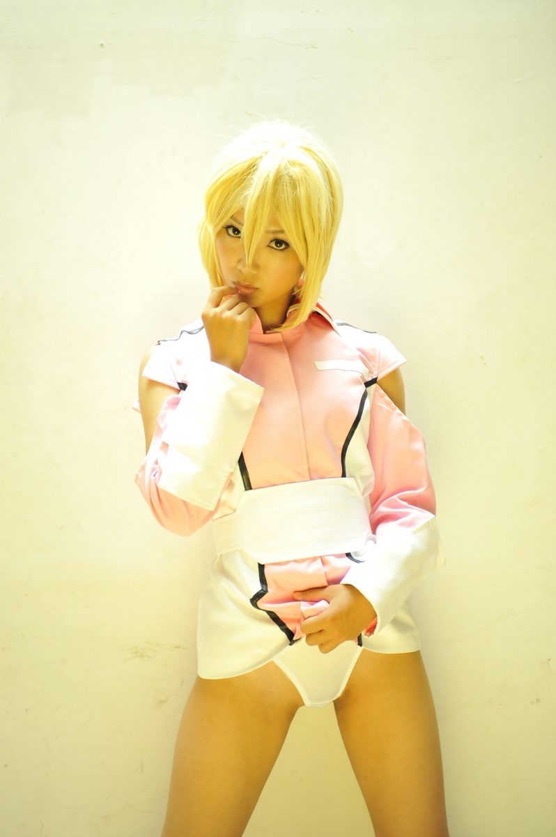 Hạt giống Gundam Stella Loussier