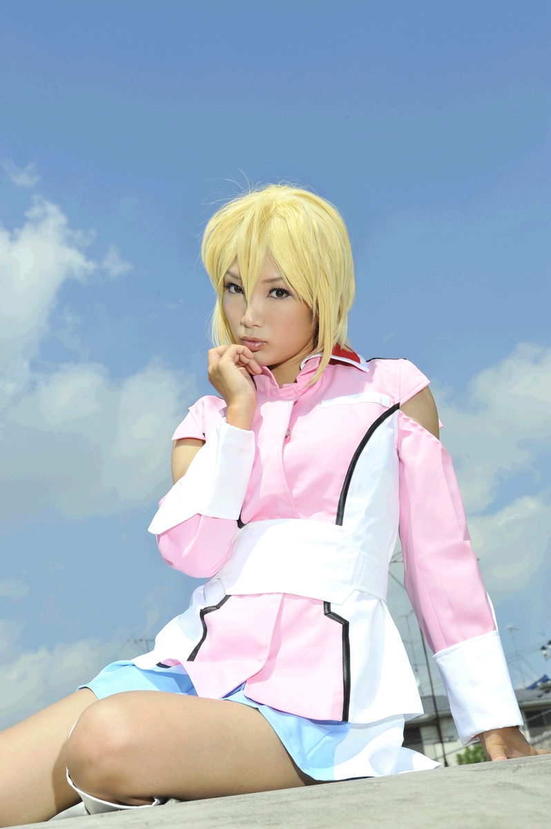 Hạt giống Gundam Stella Loussier