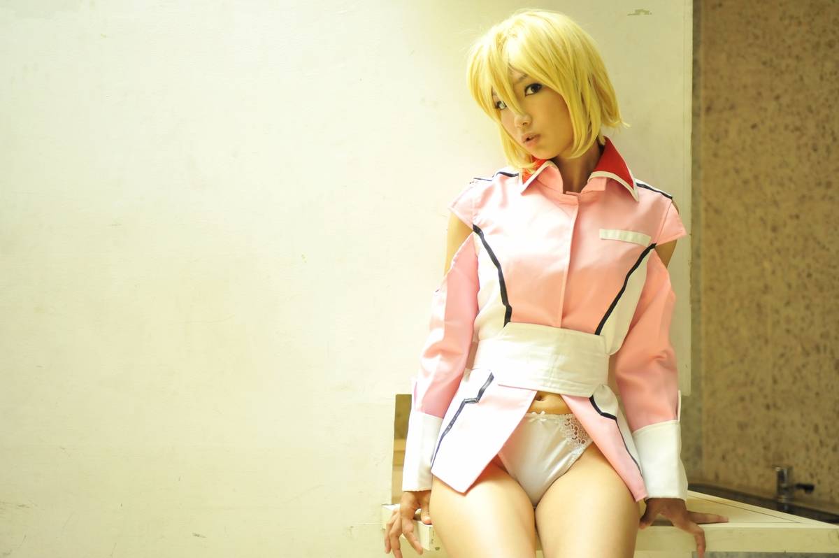 Hạt giống Gundam Stella Loussier