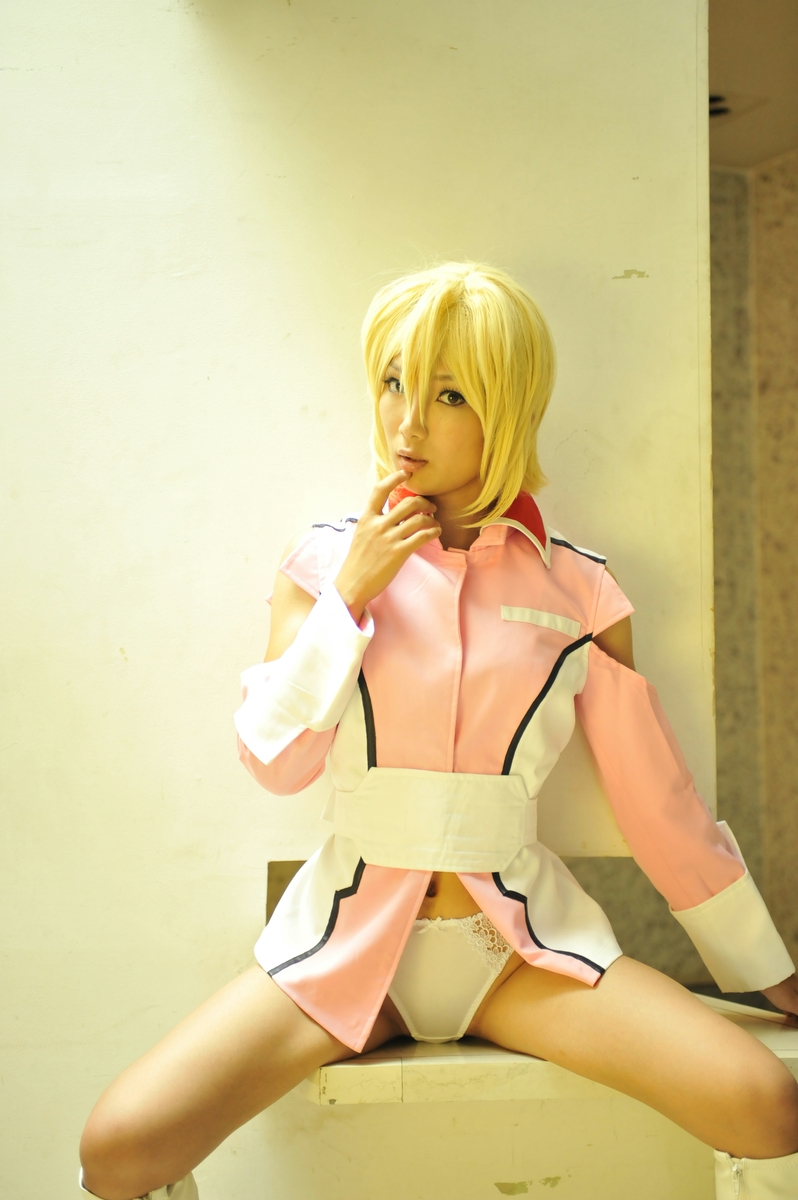 Hạt giống Gundam Stella Loussier