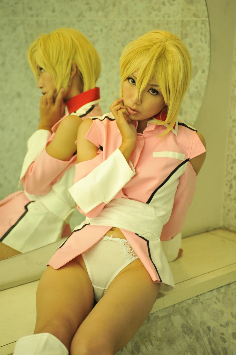 Hạt giống Gundam Stella Loussier