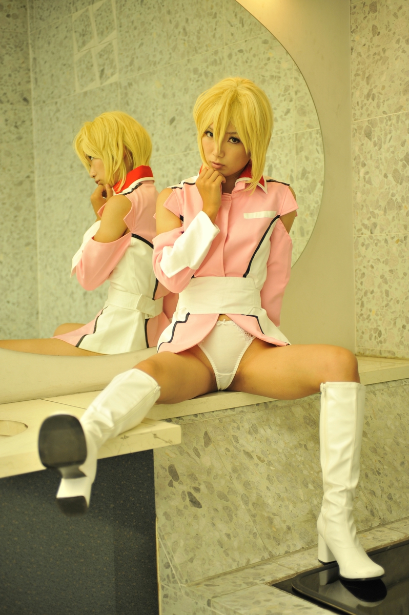 Hạt giống Gundam Stella Loussier