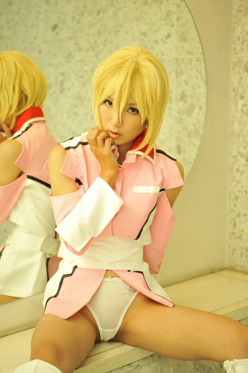 Hạt giống Gundam Stella Loussier