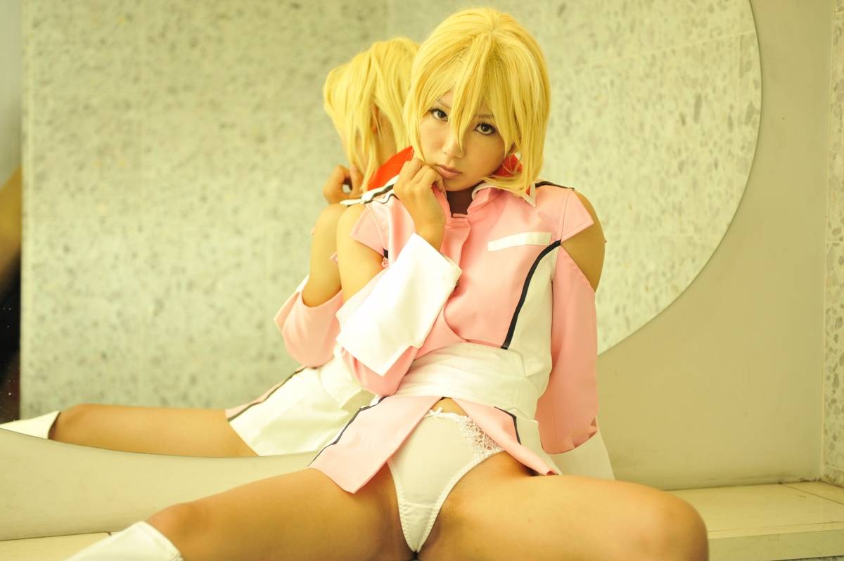 Hạt giống Gundam Stella Loussier